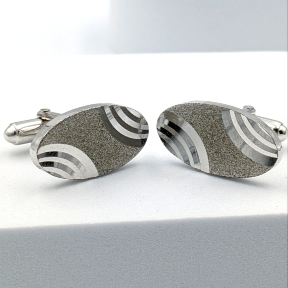 Vintage signed Anson oval etched circular design cufflinks